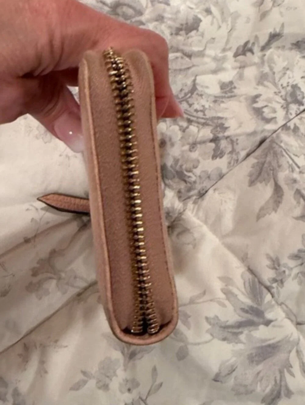 Gucci GG Marmont zip-around continental wallet Pink